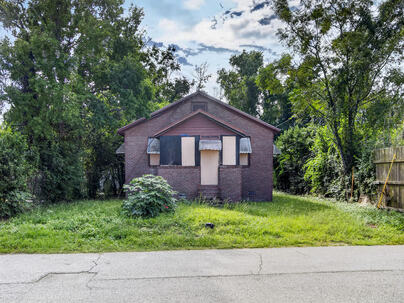 Photo 1 of 9 : 2056 Jacksonville Road