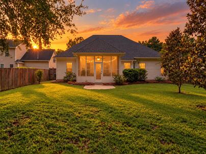 Photo 1 of 25 : 114 Northpark Avenue