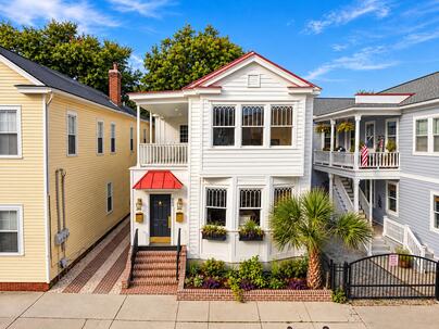 Photo 1 of 25 : 563 Rutledge Avenue