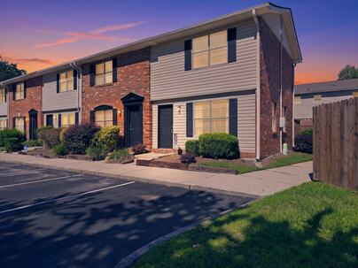 Photo 1 of 25 : 415 Parkdale Drive, #13f