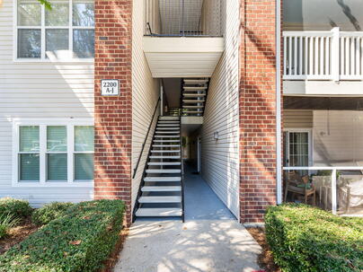 Photo 1 of 25 : 2011 Highway 17, #Unit 2200e