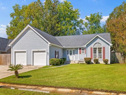 Photo 1 of 25 : 103 Red Cypress Drive