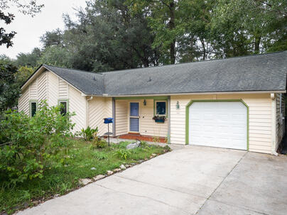 Photo 1 of 16 : 1991 Vestry Drive