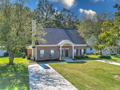 Photo 1 of 25 : 9244 Ayscough Road