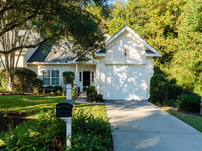 Photo 1 of 25 : 9124 Woodcreek Court