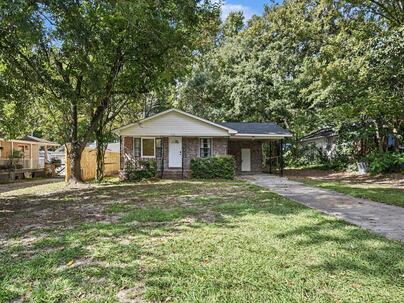 Photo 1 of 25 : 4732 Fetteressa Avenue
