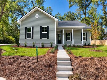 Photo 1 of 25 : 93 Salkehatchie Road