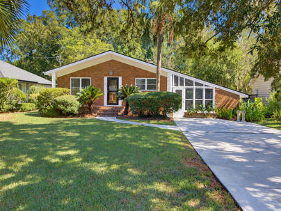Photo 1 of 25 : 318 Millcreek Drive