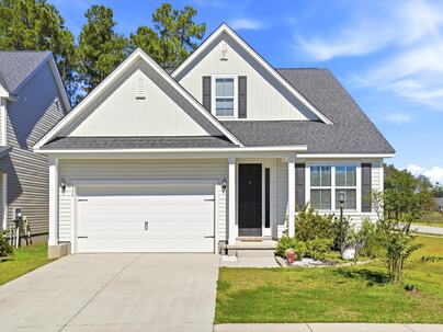 Photo 1 of 25 : 400 Eagleview Drive