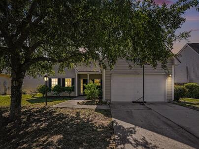 Photo 1 of 25 : 2819 Summertrees Boulevard