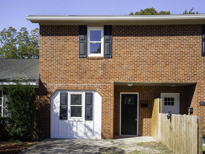 Photo 1 of 22 : 4533 Orr Street