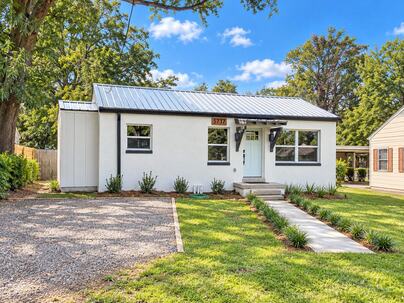 Photo 1 of 25 : 5737 Pilgrim Avenue