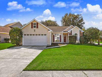 Photo 1 of 25 : 3251 Castleford Court