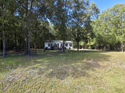 Photo 1 of 25 : 1552 Winding Pond Road