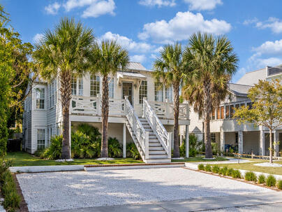 Photo 1 of 25 : 605 Ocean Boulevard