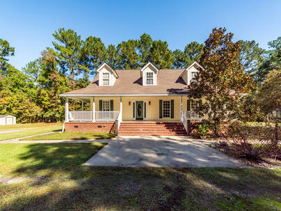 Photo 1 of 25 : 432 Chaparral Lane