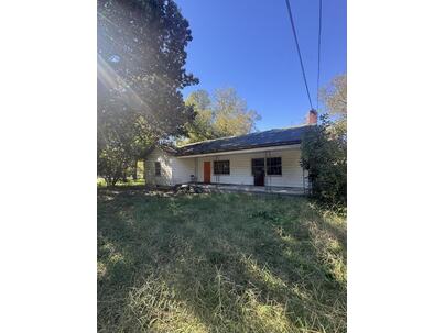 Photo 1 of 15 : 105 Behling Street