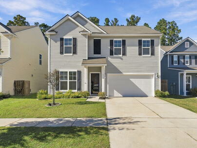 Photo 1 of 25 : 410 Silent Bluff Drive