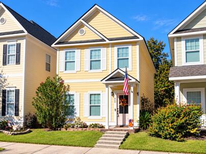 Photo 1 of 25 : 422 Forsythia Avenue