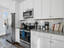 Photo 11 of 25 : 162 Spring Street, #D