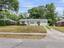 Photo 3 of 25 : 5028 Victoria Avenue