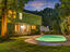 Photo 3 of 25 : 110 Mallock Court