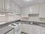 Photo 11 of 25 : 940 Estates, #Unit 5l